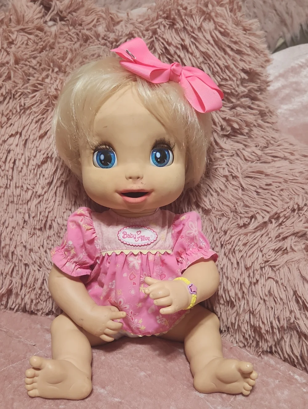 Vintage 2006 Soft Face Blonde Blue Eyes Baby Alive Still Works 16